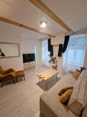 Cozy basement apartment - SELF CHECK IN